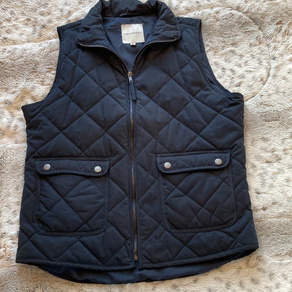 NWOT - Thread & Supply quilted vest. Size Medium. - Picture 10 of 13